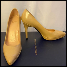 Load image into Gallery viewer, Beige Designer High Heel Shoes Size 6
